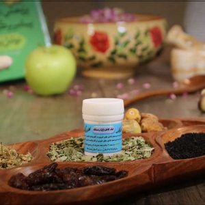 امام کاظم زمستانه؛ تقویت‌کننده طبیعی بدن در فصل سرما امام کاظم زمستانه یکی از داروهای معروف طب اسلامی است که به‌منظور تقویت بدن در فصل زمستان و پیشگیری از بیماری‌های فصلی مانند سرماخوردگی، آنفلوآنزا و عفونت‌های تنفسی مورد استفاده قرار می‌گیرد. این دارو با ترکیب گیاهان دارویی خالص و طبیعی تهیه شده و در منابع طب سنتی از آن به عنوان "واکسن طبیعی زمستانی" یاد می‌شود.